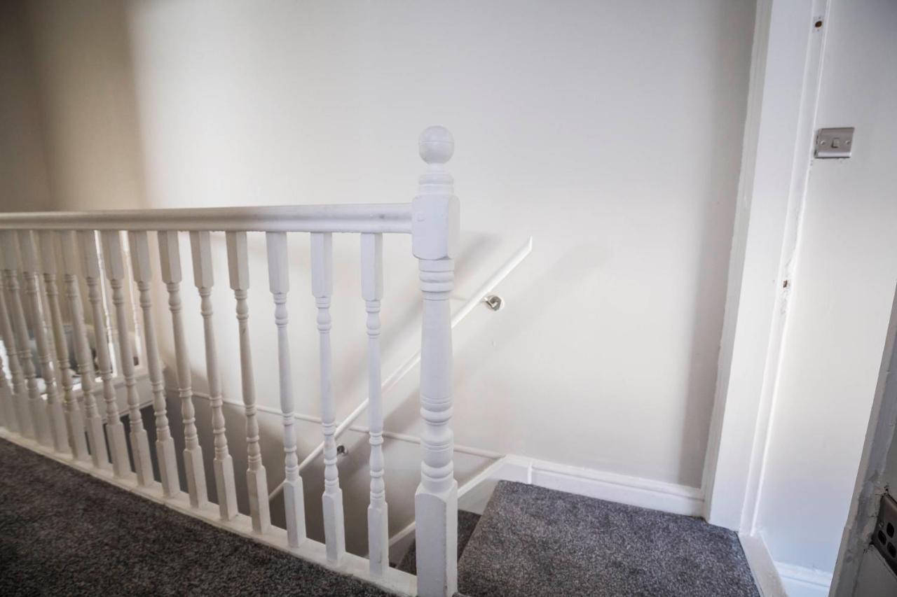 Spacious, Modern 4 Bed House Close To City Centre Честер Экстерьер фото