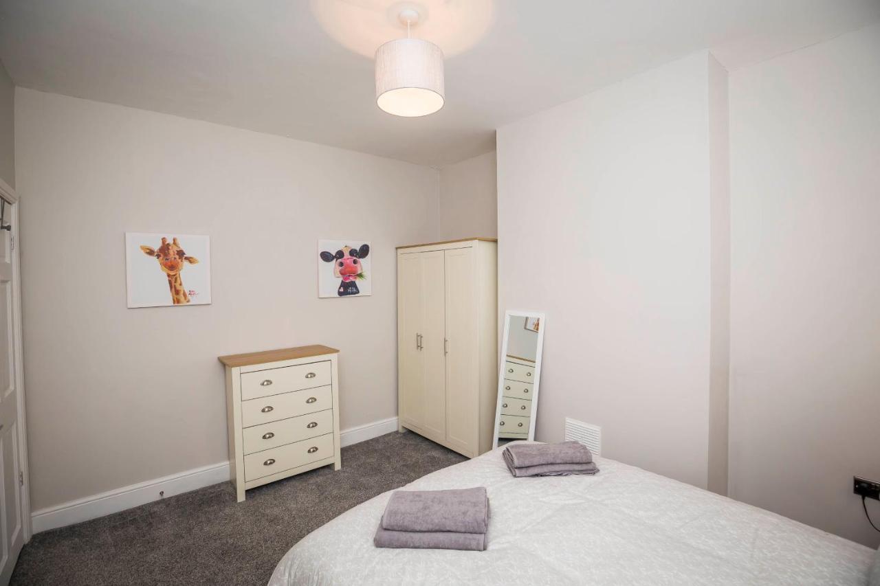Spacious, Modern 4 Bed House Close To City Centre Честер Экстерьер фото