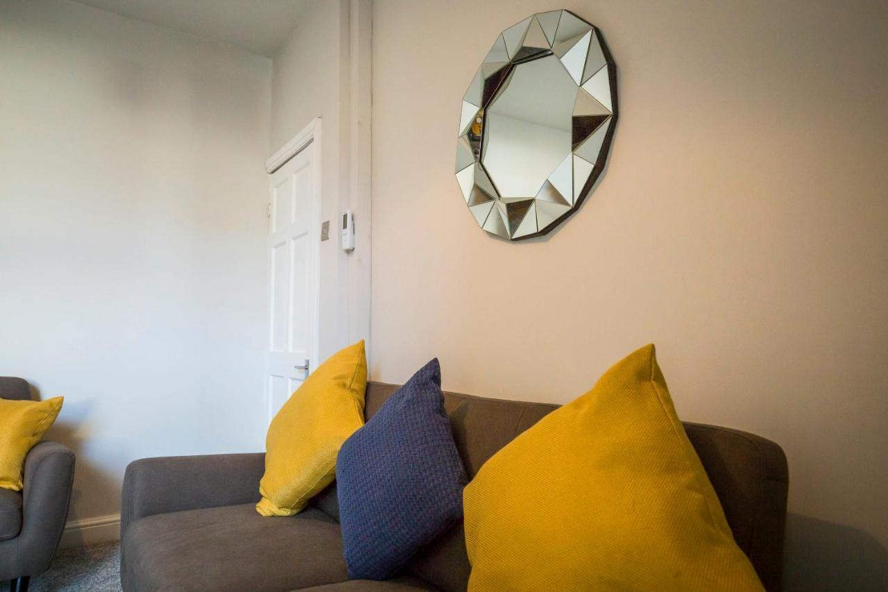 Spacious, Modern 4 Bed House Close To City Centre Честер Экстерьер фото
